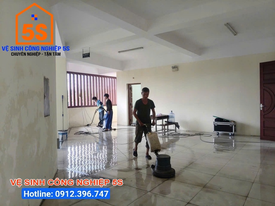 Vệ sinh sàn2